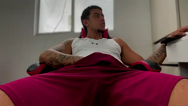 Snapshot of Jeyzd25 chatting on February 25, 2026, 1:44 pm Jeyzd25 online show from February 25, 2026, 1:44 pm