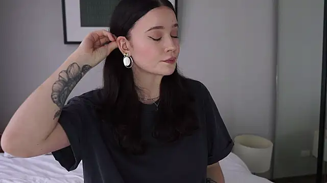 bonjour nihao hello online show from March 7, 2026, 3:57 am