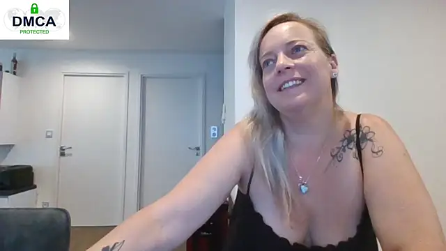 Miss-Chupagirly online show from July 16, 2026, 8:22 am