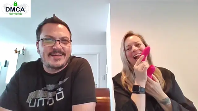 Miss-Chupagirly online show from April 7, 2026, 8:05 am