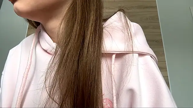 lisa montana online show from February 4, 2026, 9:59 am