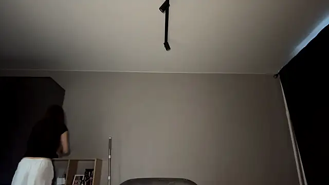 lisa montana online show from December 22, 2025, 8:14 am