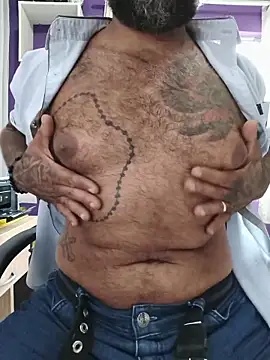 morenoteza0 online show from February 12, 2026, 5:13 pm