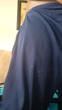 Snapshot of ceedevon13 chatting on January 9, 2026, 4:47 pm ceedevon13 online show from January 9, 2026, 4:47 pm