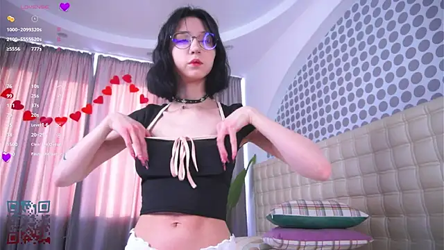 Snapshot of DeliaLoma chatting on February 21, 2026, 5:42 am DeliaLoma online show from February 21, 2026, 5:42 am