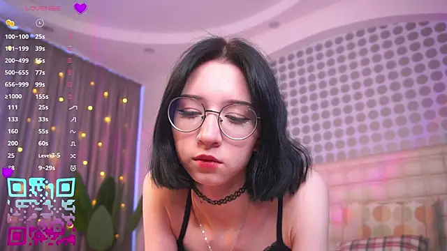 Snapshot of DeliaLoma chatting on February 8, 2026, 6:00 am DeliaLoma online show from February 8, 2026, 6:00 am