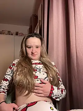 LilyLuck  online show from December 23, 2025, 12:22 am