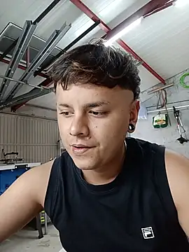 Sickbooy69 online show from May 25, 2026, 9:41 am