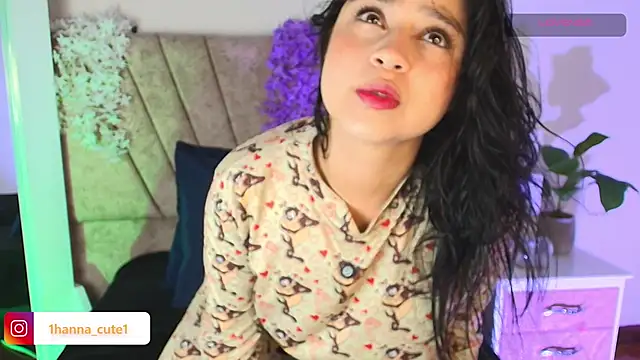 hannaa cute online show from May 14, 2026, 12:57 pm