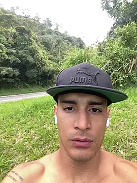 Maicol xxxx online show from February 23, 2026, 9:59 pm