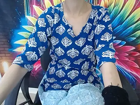 Farhana beautyfull online show from May 20, 2026, 4:53 am