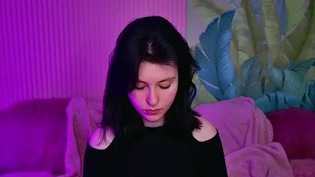 Milana Cold online show from January 14, 2026, 8:45 pm