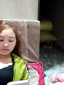 Snapshot of yula-bi chatting on February 1, 2026, 9:57 pm yula-bi online show from February 1, 2026, 9:57 pm