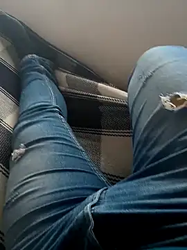 mel-0987 online show from April 5, 2026, 8:48 pm