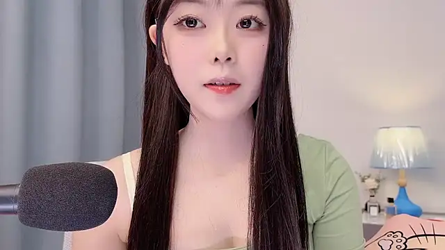 smalldaisy online show from April 3, 2026, 2:29 am