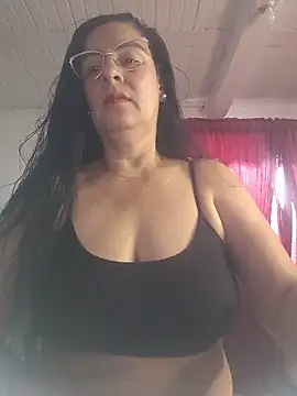 Snapshot of KiaraFoster chatting on June 10, 2026, 12:50 pm KiaraFoster online show from June 10, 2026, 12:50 pm