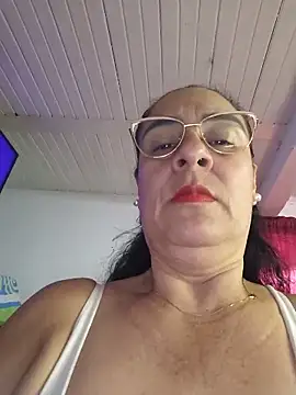 Snapshot of KiaraFoster chatting on June 7, 2026, 5:07 pm KiaraFoster online show from June 7, 2026, 5:07 pm