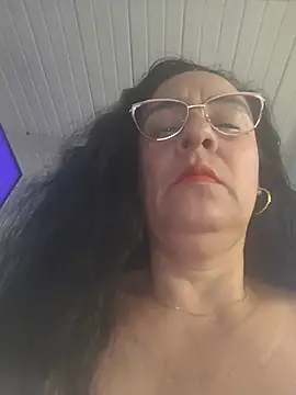 Snapshot of KiaraFoster chatting on July 25, 2026, 12:11 pm KiaraFoster online show from July 25, 2026, 12:11 pm