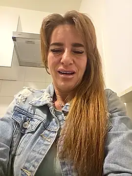 LaLynn online show from March 5, 2026, 11:43 pm