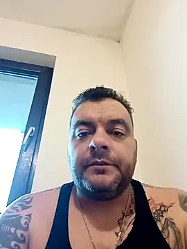 Snapshot of TomasTenerife chatting on December 19, 2025, 1:46 pm TomasTenerife online show from December 19, 2025, 1:46 pm