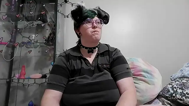 Snapshot of Pupghostt chatting on February 27, 2026, 1:33 pm Pupghostt online show from February 27, 2026, 1:33 pm