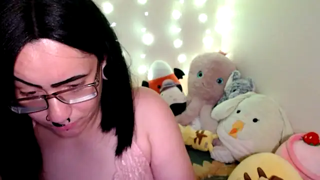 Snapshot of GabbyDaniella chatting on March 2, 2026, 6:03 am GabbyDaniella online show from March 2, 2026, 6:03 am