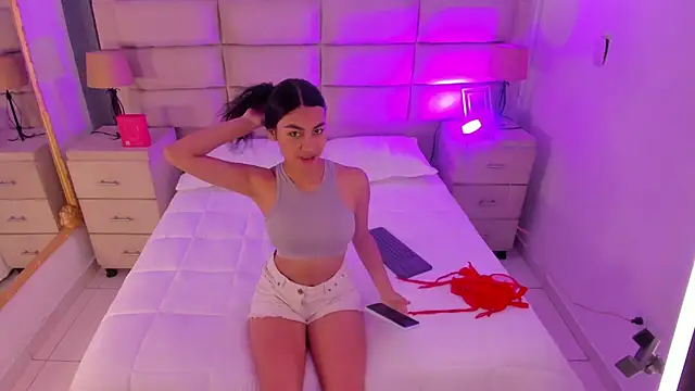 ManuelaEvans  online show from February 21, 2026, 8:55 pm