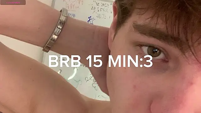 andyyzzz online show from January 19, 2026, 2:15 am