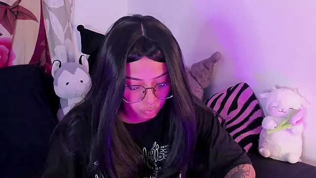 akarineko online show from January 19, 2026, 2:04 am