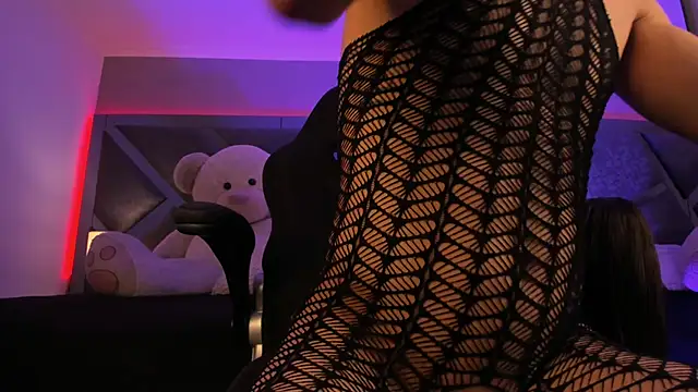 Snapshot of Charlotteinpole chatting on February 2, 2026, 4:00 am Charlotteinpole online show from February 2, 2026, 4:00 am