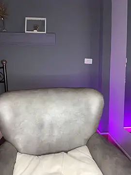 JennaMilf  online show from April 11, 2026, 4:21 pm