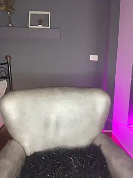 JennaMilf  online show from April 3, 2026, 6:58 pm