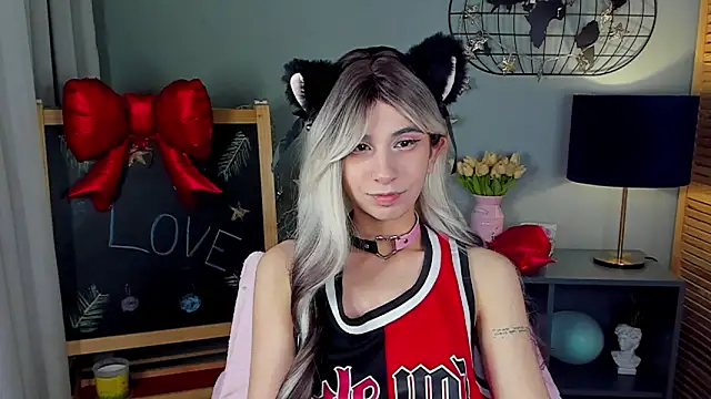 lesilos online show from February 16, 2026, 1:26 am