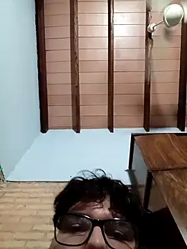 Snapshot of tu_mejor_amiguito chatting on December 22, 2025, 5:35 pm tu mejor amiguito online show from December 22, 2025, 5:35 pm