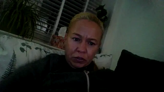 Snapshot of jennyblondeuk chatting on February 9, 2026, 9:02 pm jennyblondeuk online show from February 9, 2026, 9:02 pm