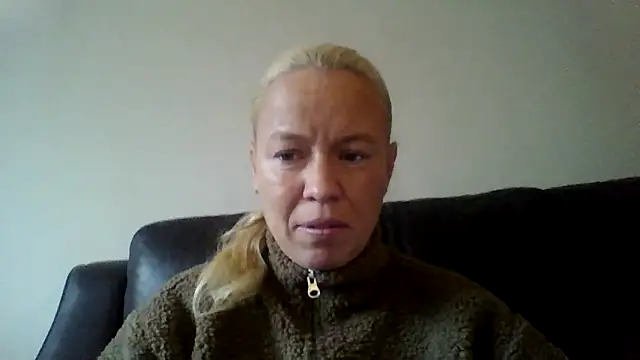 Snapshot of jennyblondeuk chatting on February 5, 2026, 3:30 pm jennyblondeuk online show from February 5, 2026, 3:30 pm