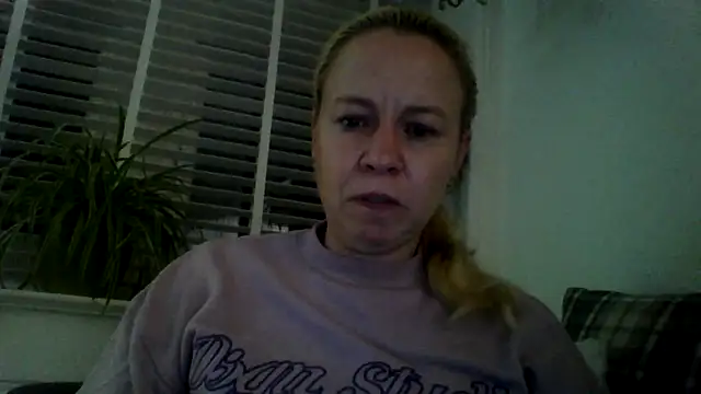 Snapshot of jennyblondeuk chatting on March 1, 2026, 7:58 pm jennyblondeuk online show from March 1, 2026, 7:58 pm