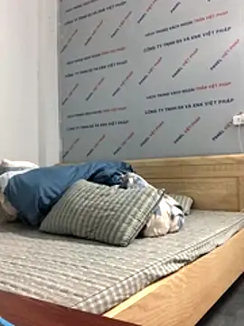 Elly-y online show from January 7, 2026, 1:27 pm