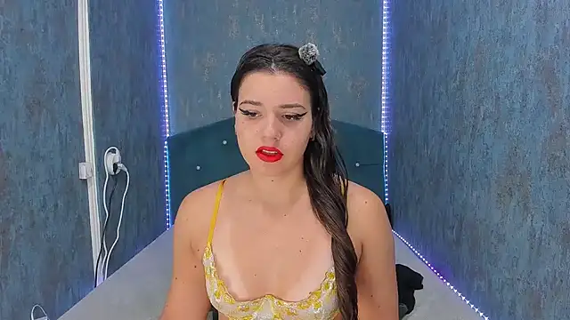 RedAssHottie online show from September 20, 2025, 3:11 am