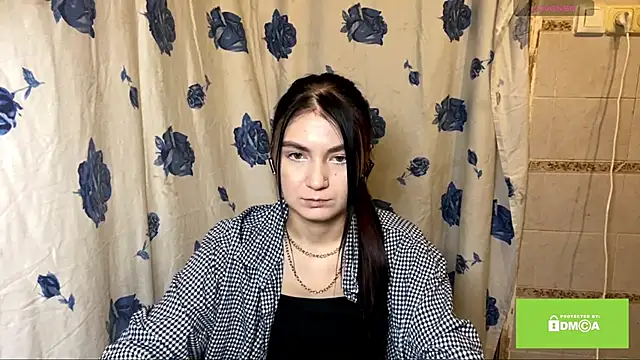 EstherKiester online show from January 16, 2026, 9:41 pm