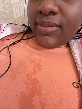 amorasecy online show from April 9, 2026, 1:39 pm