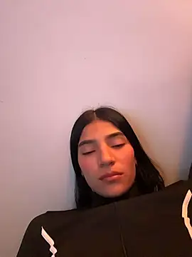 Ema Rose  online show from June 25, 2026, 5:12 am
