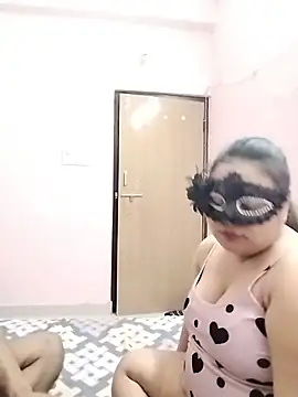DesiSeductress online show from June 19, 2026, 5:08 pm