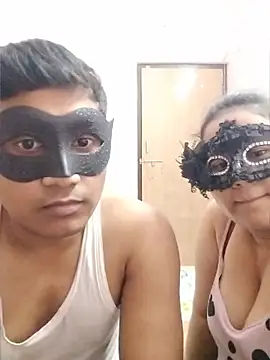 DesiSeductress online show from July 7, 2026, 7:17 pm