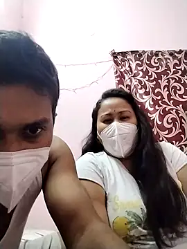 Snapshot of DesiSeductress chatting on January 8, 2026, 7:20 pm DesiSeductress online show from January 8, 2026, 7:20 pm