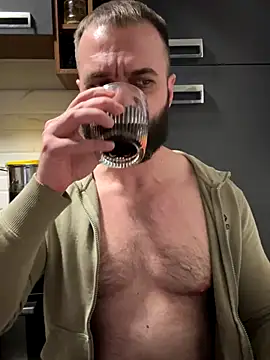 Snapshot of DamonSalvatore2 chatting on January 6, 2026, 10:03 pm DamonSalvatore2 online show from January 6, 2026, 10:03 pm