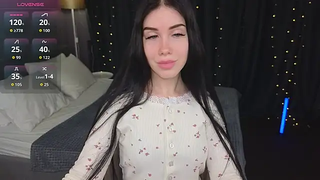 Chloe   Davis online show from March 6, 2026, 5:46 am