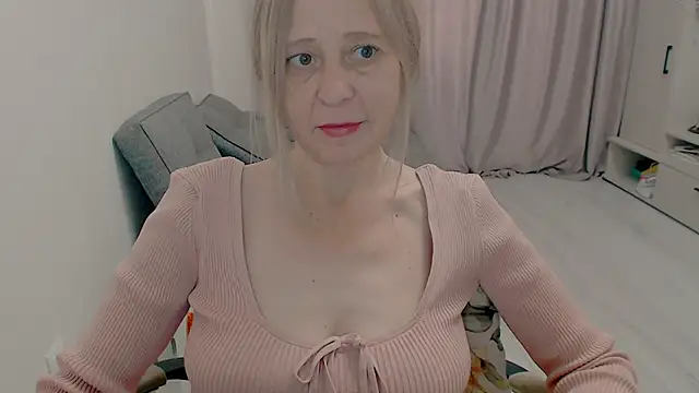 Snapshot of MiLenaMilf chatting on October 31, 2025, 5:04 am MiLenaMilf online show from October 31, 2025, 5:04 am