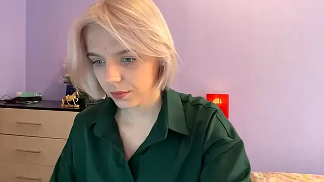 Scarlet cat online show from January 7, 2026, 6:18 am