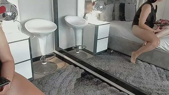 ElenaWatsonn online show from March 19, 2026, 8:31 pm